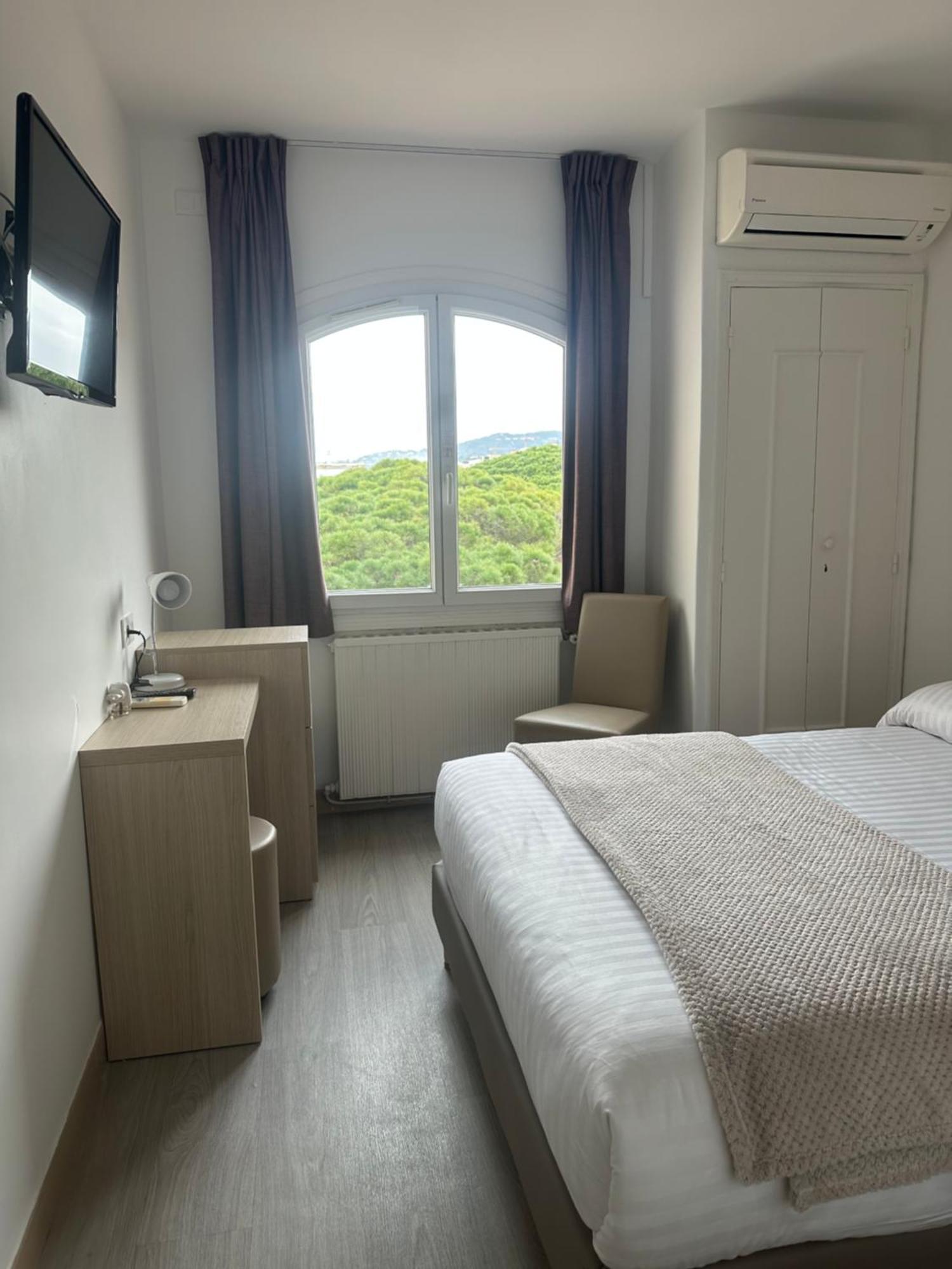 Hotel Beau Rivage Le Lavandou Eksteriør billede