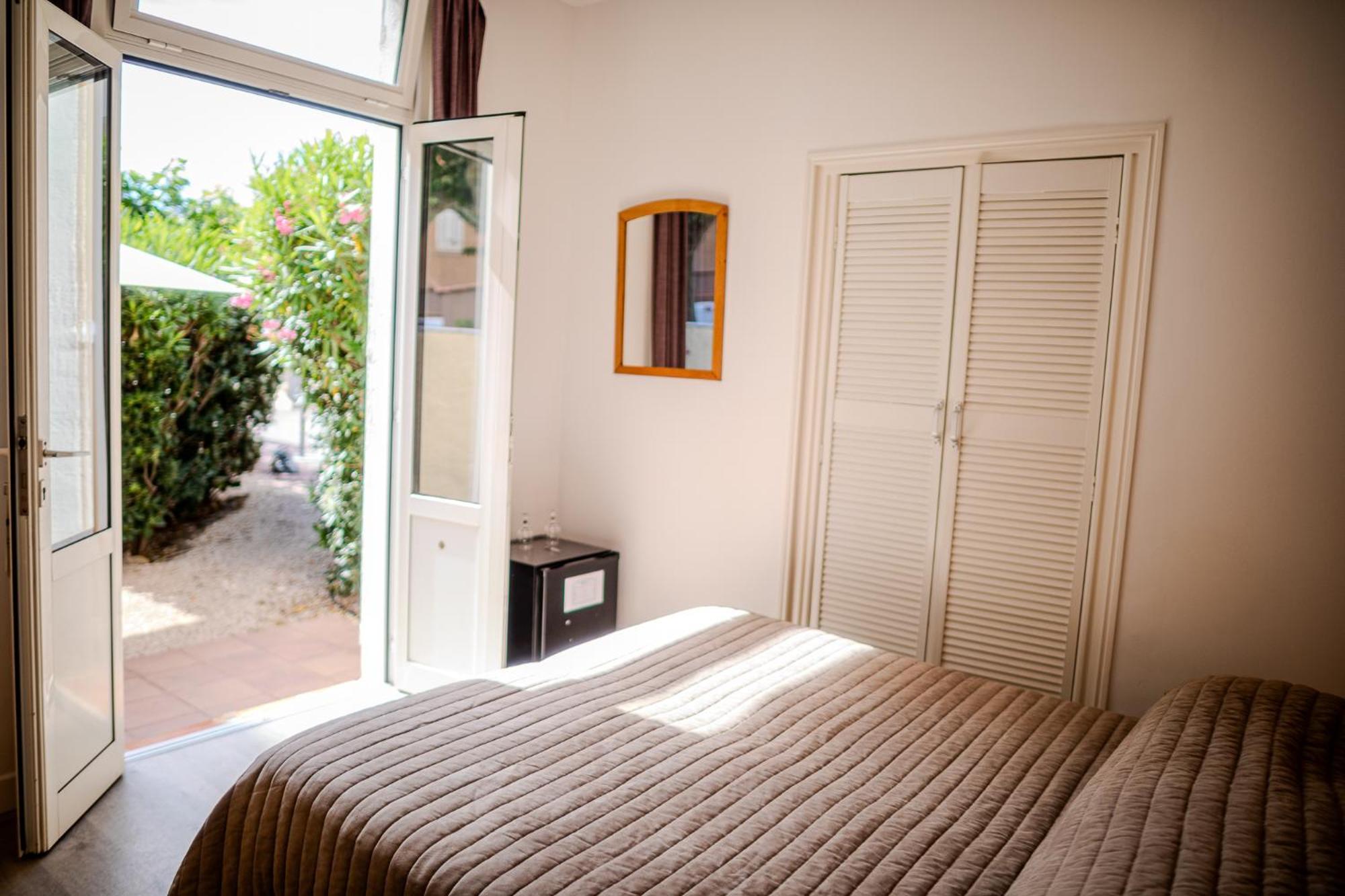 Hotel Beau Rivage Le Lavandou Eksteriør billede